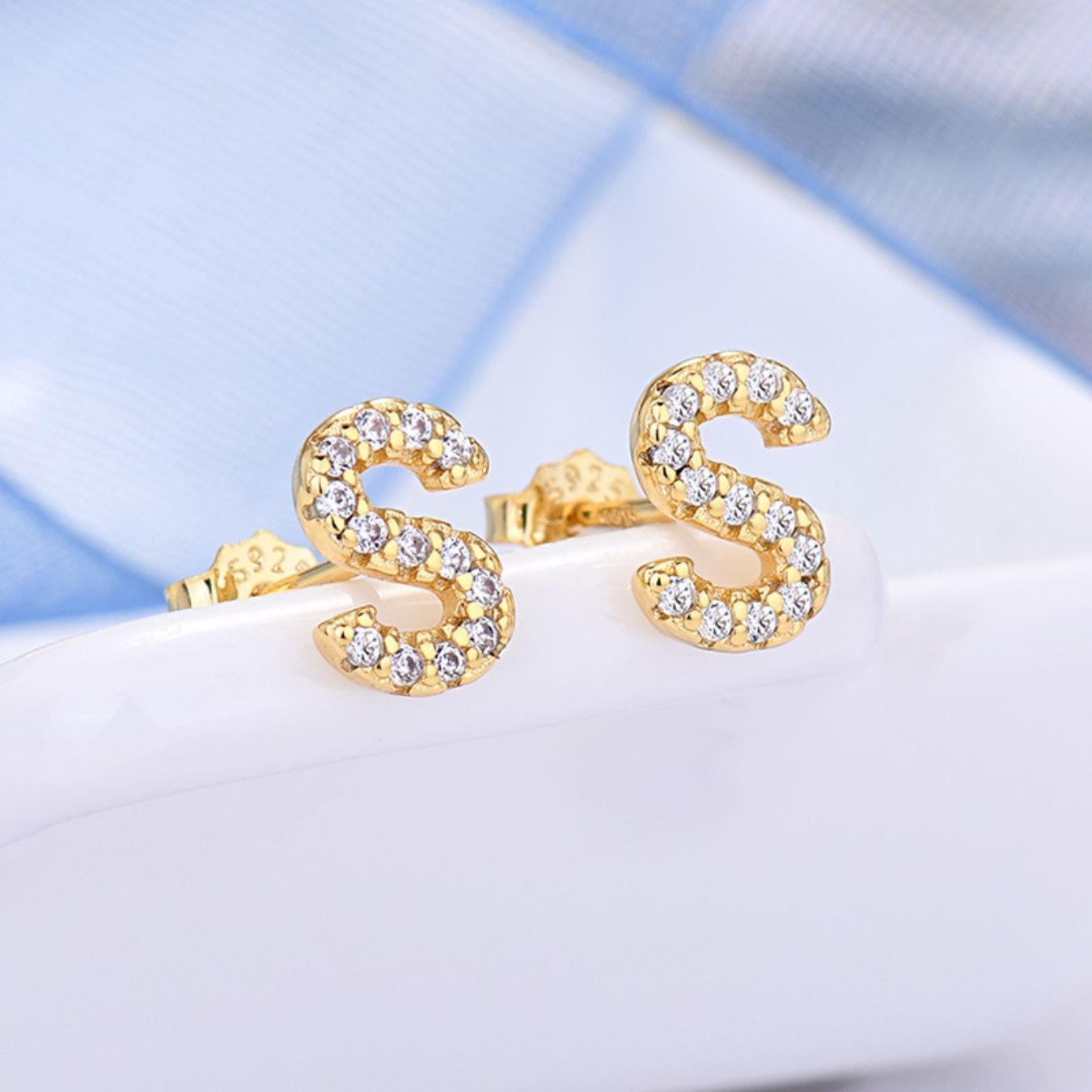 Initial Earrings "Identity"
