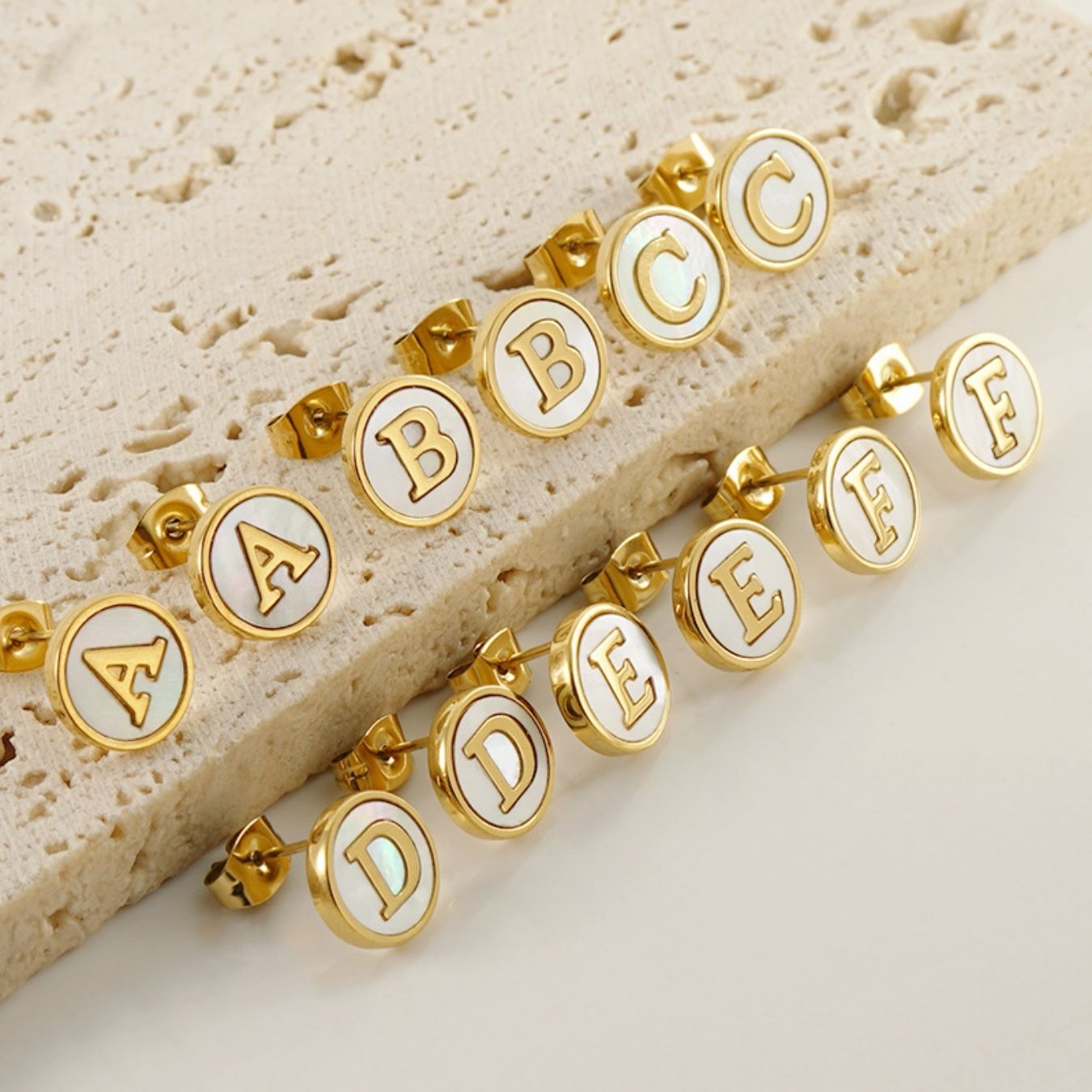 Initial Earrings "Vintage"
