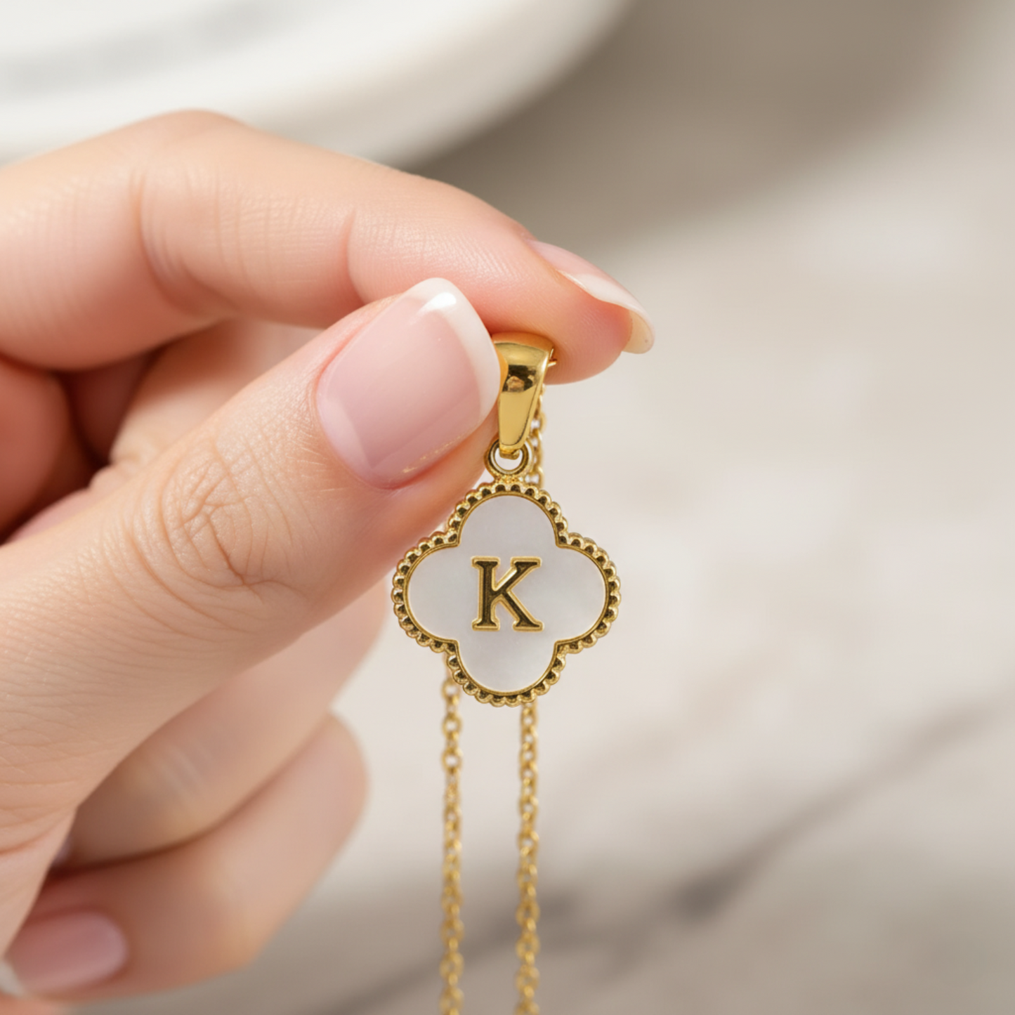 Initial Necklace "Lucky"