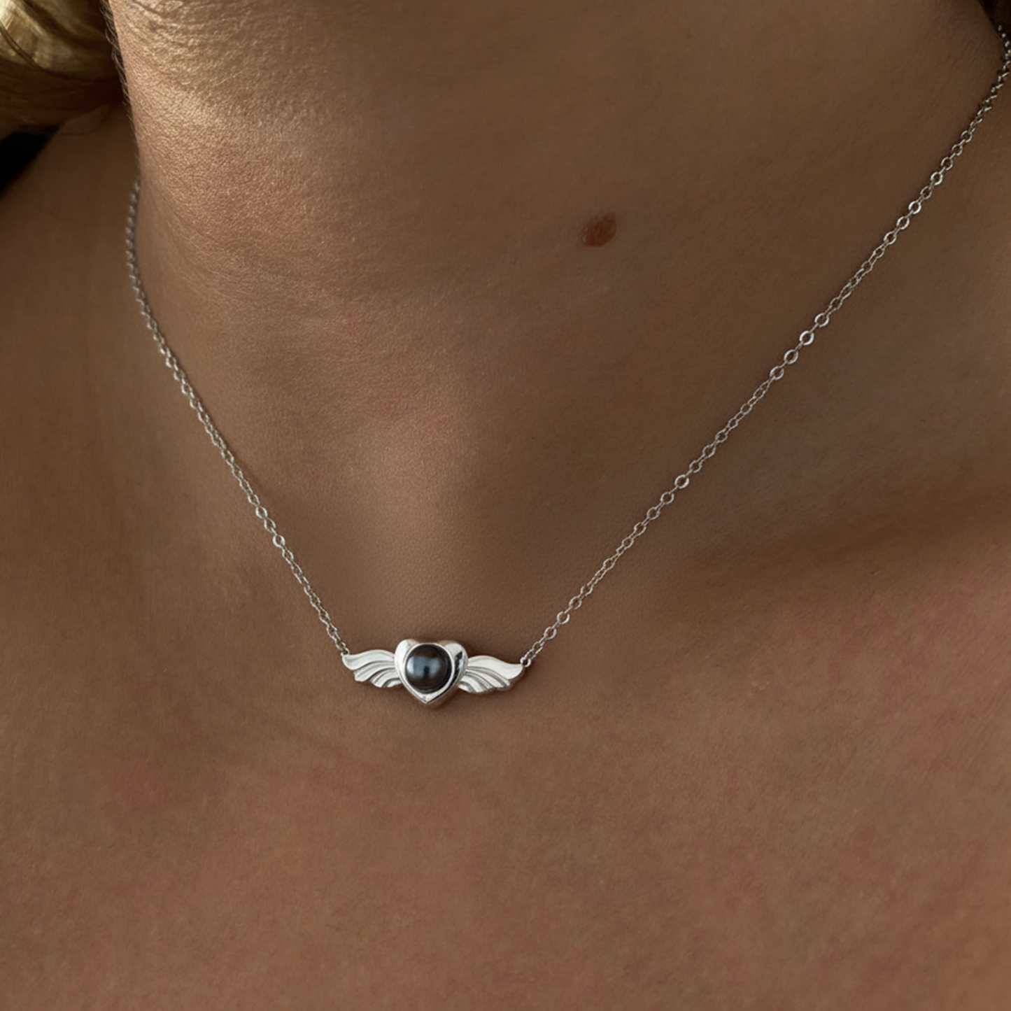 Projection Necklace "Lovely Angel"