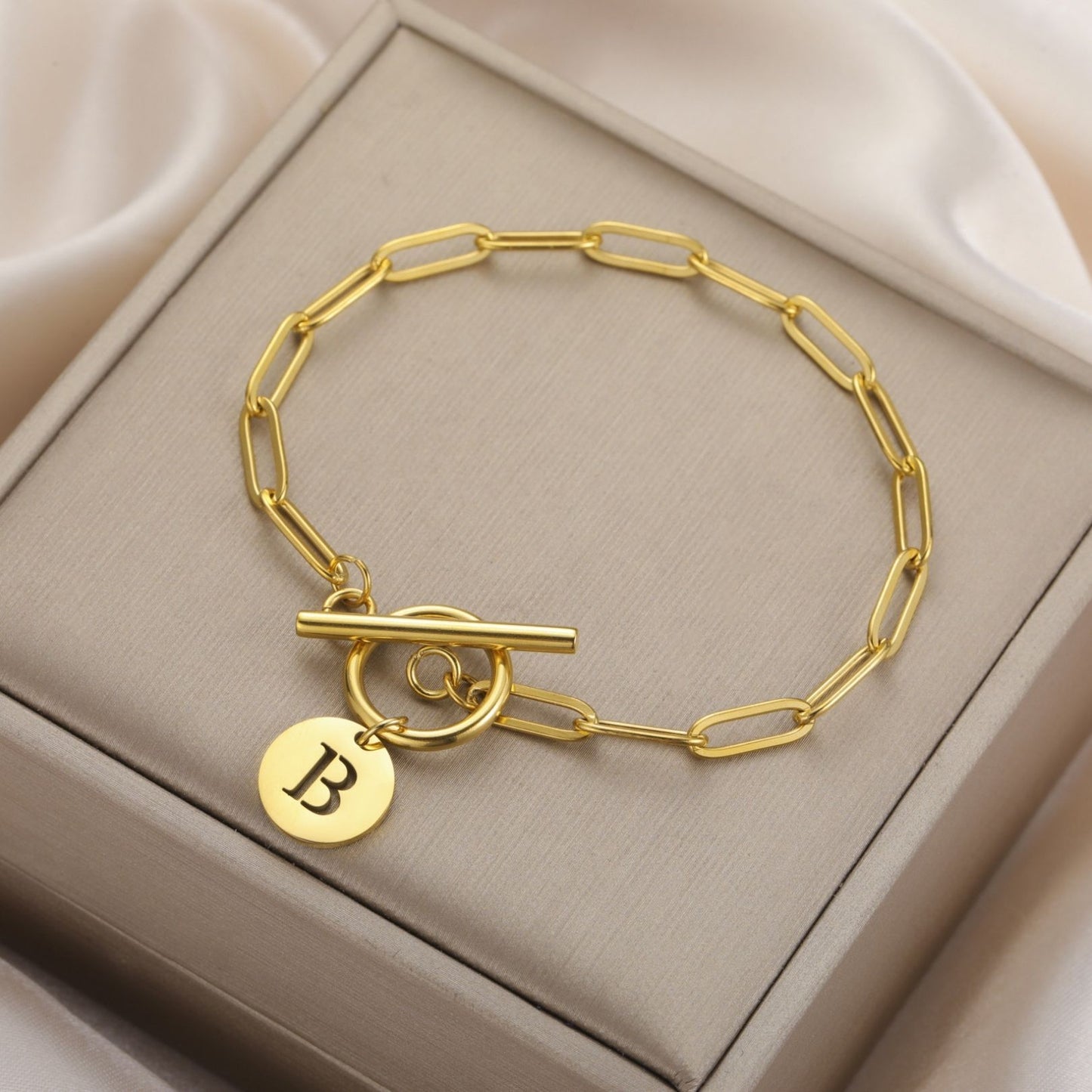 Initial Bracelet "Chic Charm"