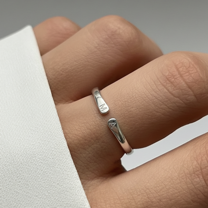 Adjustable Initial Ring "Whisper"